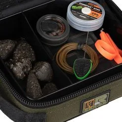 Fox R-Series Compact Rigid Lead & Bits Bag 7 Fox R-Series Compact Rigid Lead & Bits Bag -Aas Verkoopwinkel 1253835d456a46dd8a46ccd7628779bd